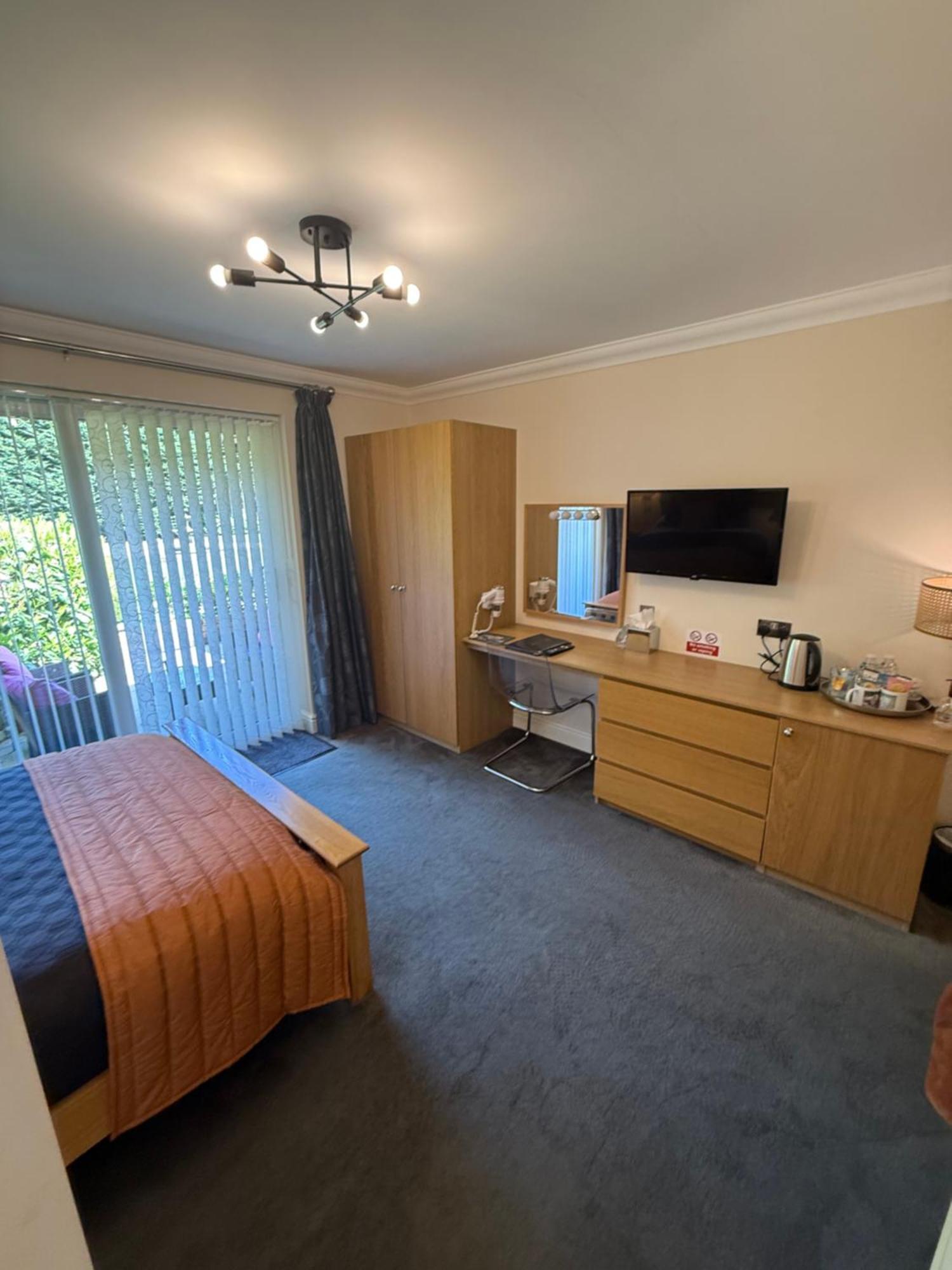 Barncroft Luxury Bed & Breakfast Solihull Exterior photo